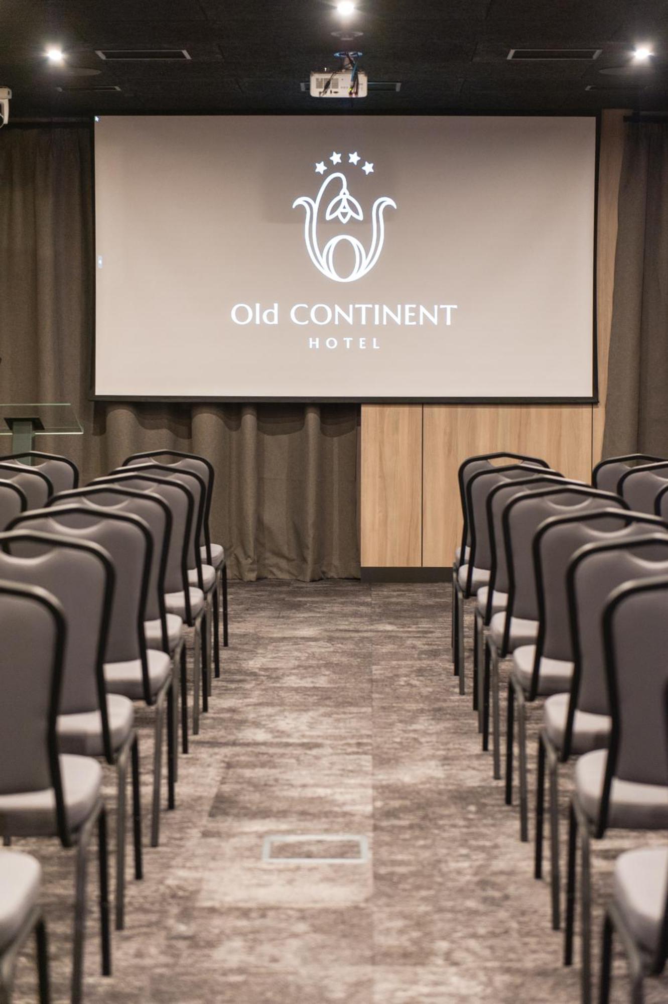 Old Continent Hotel Uzhhorod Ngoại thất bức ảnh
